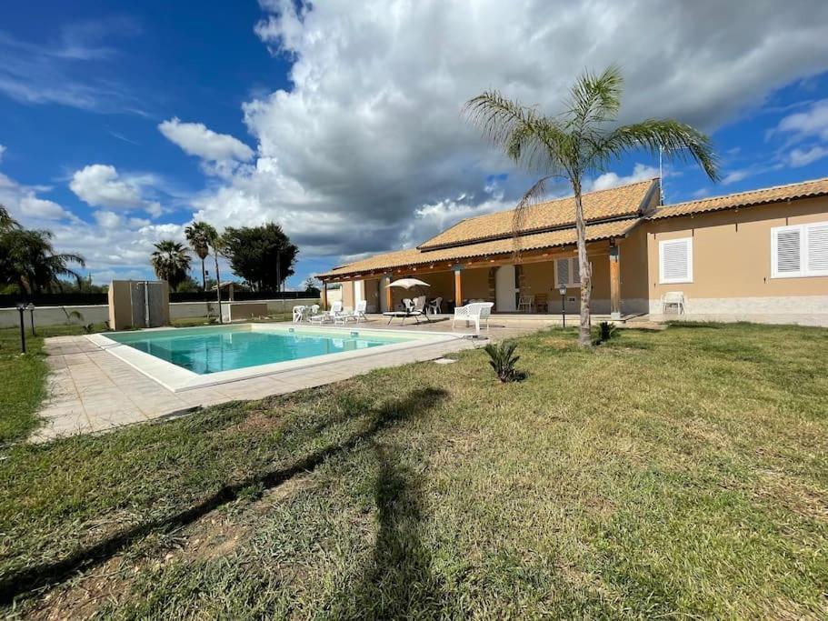 Villa Nunzia Con Piscina, Sauna E Idromassaggio. Floridia Εξωτερικό φωτογραφία